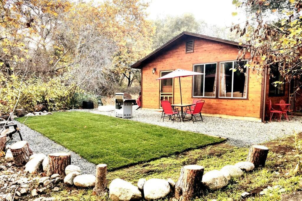 River Retreat Cabin In Three Rivers - Near Snp Villa Exterior photo